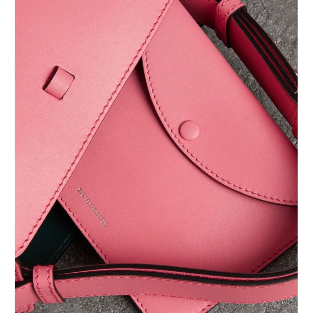 Burberry small leather bucket bag - Picture 6 of 16